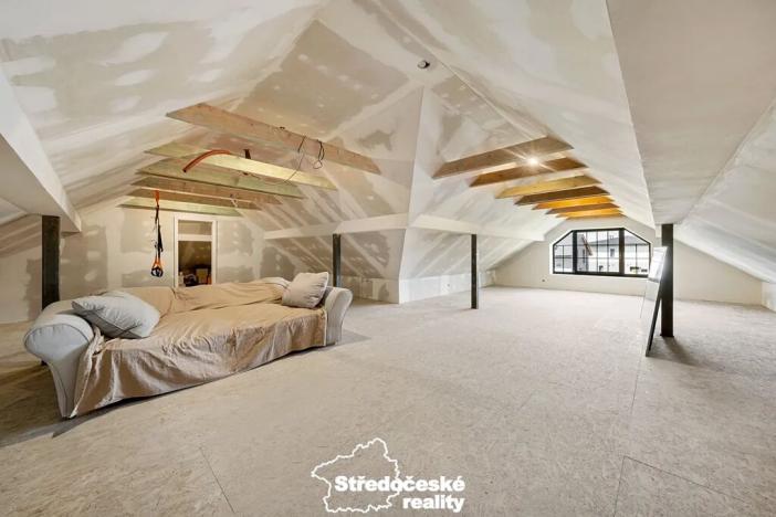 Prodej rodinného domu, Polerady, 240 m2