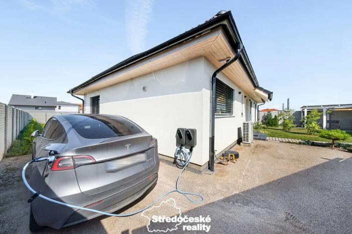 Prodej rodinného domu, Polerady, 240 m2