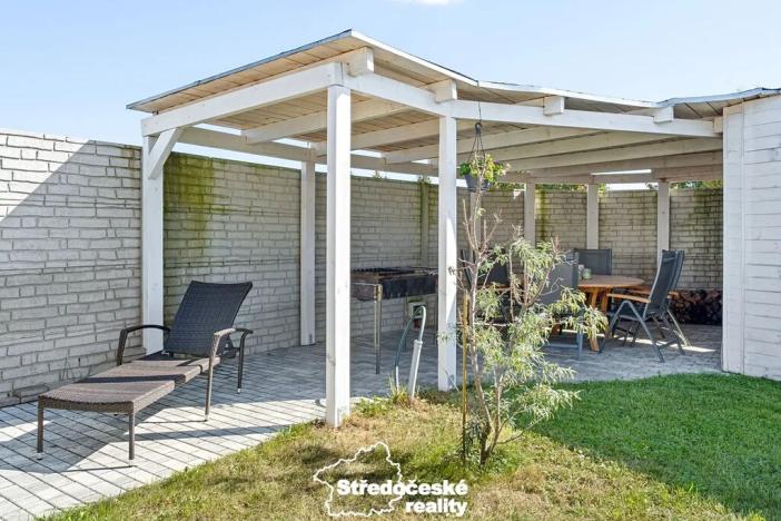 Prodej rodinného domu, Polerady, 240 m2