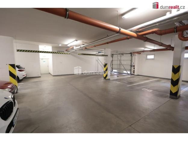 Pronájem garáže, Praha - Kunratice, Merhoutova, 15 m2