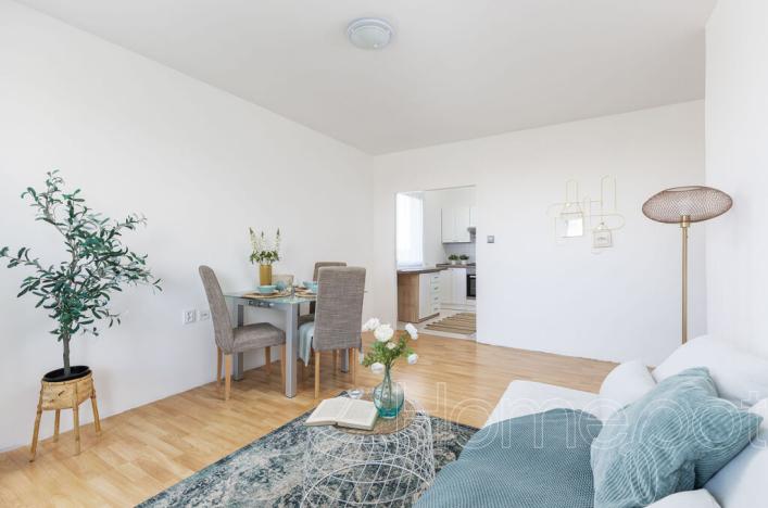 Pronájem bytu 3+1, Praha, Hviezdoslavova, 55 m2