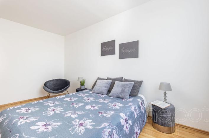 Pronájem bytu 3+1, Praha, Hviezdoslavova, 55 m2