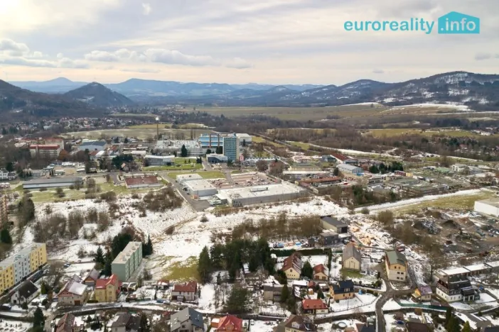 Prodej komerčního pozemku, Nový Bor, 24657 m2