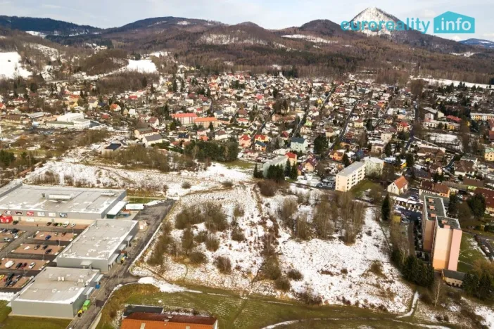 Prodej komerčního pozemku, Nový Bor, 24657 m2