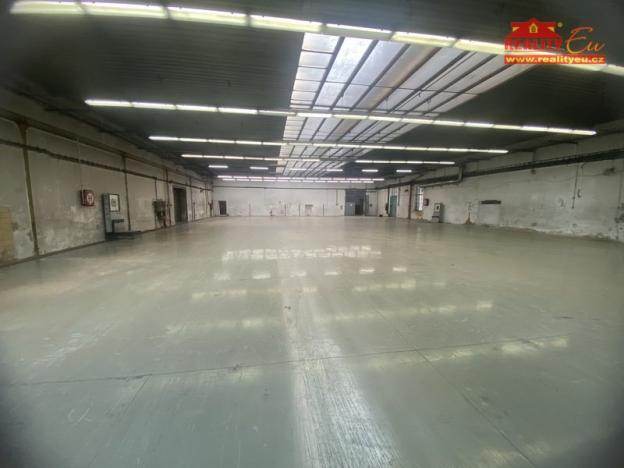 Pronájem výrobních prostor, Česká Skalice, Křenkova, 4200 m2
