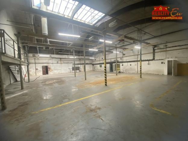 Pronájem výrobních prostor, Česká Skalice, Křenkova, 4200 m2