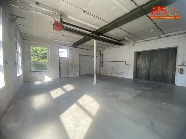 Pronájem skladu, Česká Skalice, Křenkova, 4200 m2