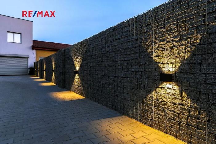 Prodej bytu 1+kk, Praha - Uhříněves, Douchova, 34 m2