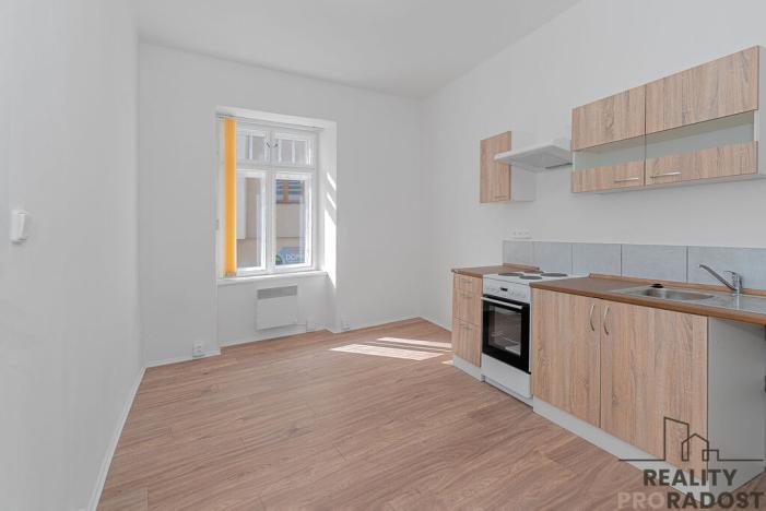 Pronájem bytu 2+kk, Znojmo, Kollárova, 30 m2