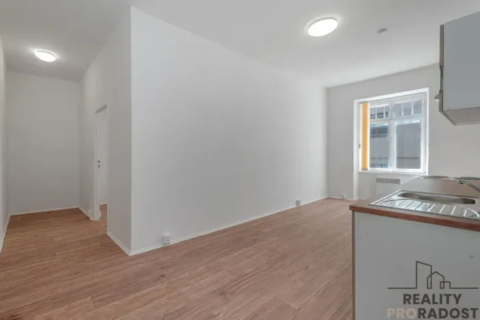 Pronájem bytu 2+kk, Znojmo, Kollárova, 42 m2