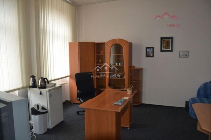 Pronájem kanceláře, Chomutov, Hálkova, 55 m2