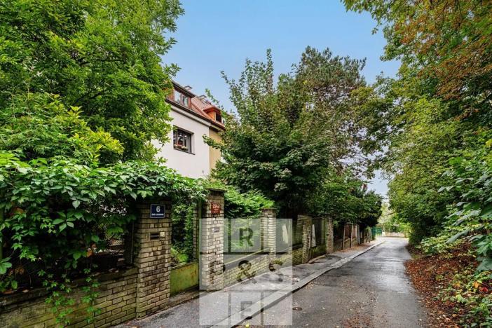 Prodej bytu 3+1, Praha - Smíchov, Nad Laurovou, 98 m2