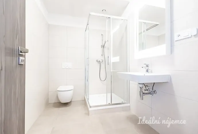 Pronájem bytu 1+kk, Praha - Kbely, Sedlářova, 34 m2