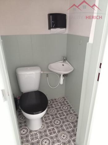Pronájem obchodního prostoru, Chomutov, náměstí 1. Máje, 25 m2