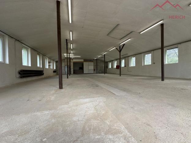 Pronájem výrobních prostor, Březno - Střezov, 1200 m2