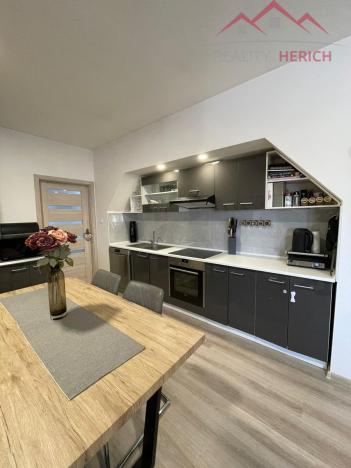 Pronájem bytu 3+kk, Chomutov, Ruská, 72 m2