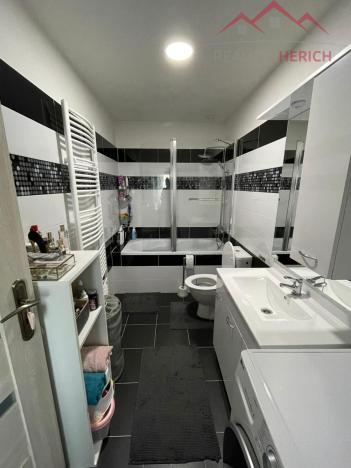 Pronájem bytu 3+kk, Chomutov, Ruská, 72 m2