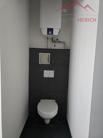 Pronájem bytu 1+kk, Chomutov, Žižkovo náměstí, 26 m2