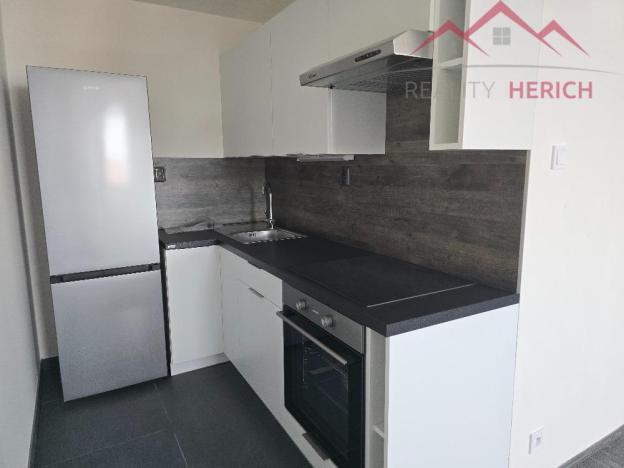 Pronájem bytu 2+kk, Chomutov, Žižkovo náměstí, 50 m2