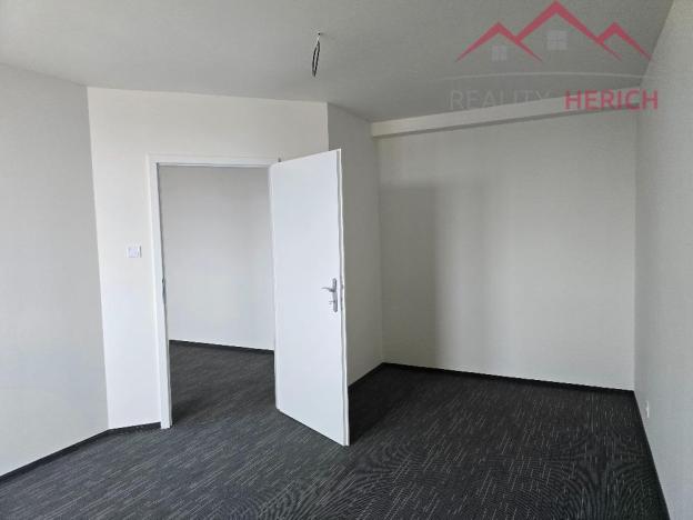 Pronájem bytu 2+kk, Chomutov, Žižkovo náměstí, 50 m2