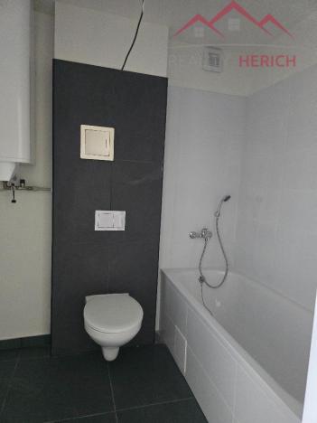 Pronájem bytu 2+kk, Chomutov, Žižkovo náměstí, 50 m2