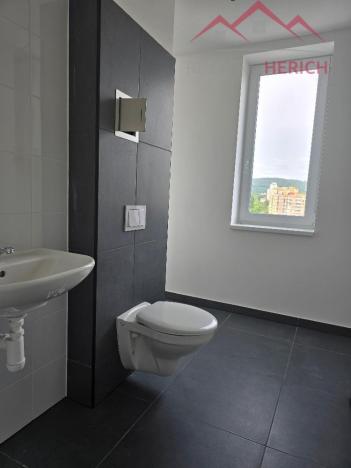 Pronájem bytu 1+kk, Chomutov, Žižkovo náměstí, 35 m2