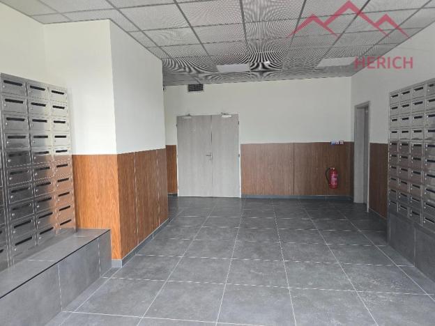Pronájem bytu 1+kk, Chomutov, Žižkovo náměstí, 35 m2