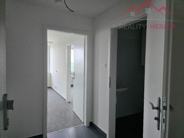 Pronájem bytu 2+kk, Chomutov, Žižkovo náměstí, 50 m2