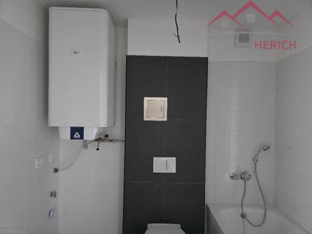 Pronájem bytu 2+kk, Chomutov, Žižkovo náměstí, 50 m2
