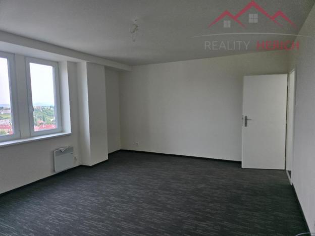 Pronájem bytu 3+kk, Chomutov, Žižkovo náměstí, 97 m2