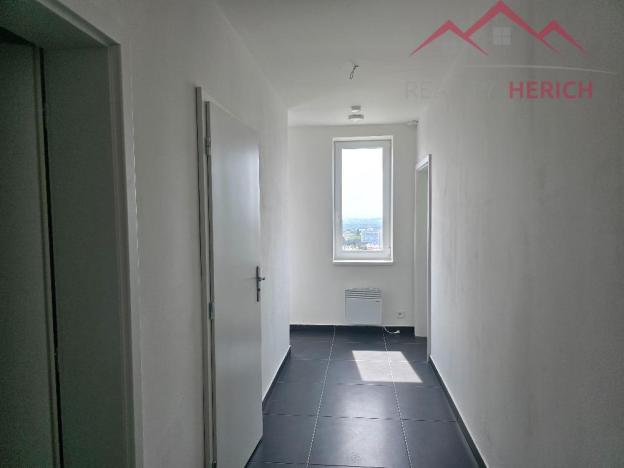Pronájem bytu 3+kk, Chomutov, Žižkovo náměstí, 97 m2
