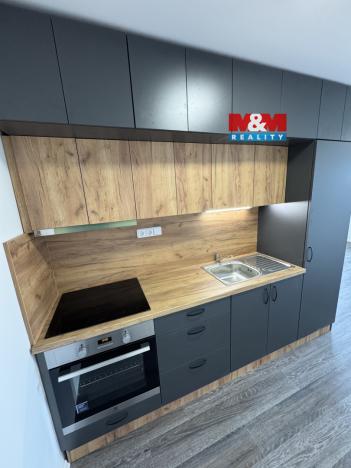 Pronájem bytu 1+kk, Louny, Husova, 38 m2