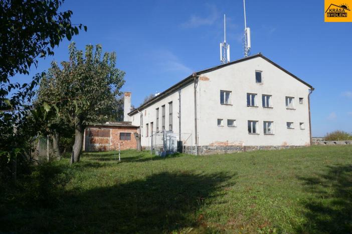 Prodej komerční nemovitosti, Moravec, 3983 m2