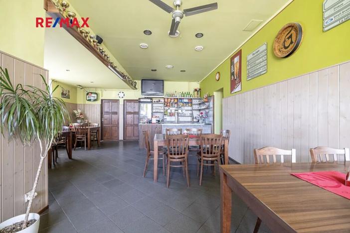 Prodej obchodního prostoru, Čelákovice, Na Hrázi, 650 m2