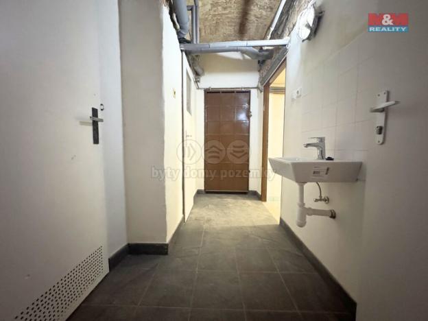 Pronájem obchodního prostoru, Chrudim - Chrudim II, Široké schody, 62 m2