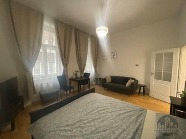 Pronájem bytu 1+kk, Praha - Nové Město, Štěpánská, 31 m2