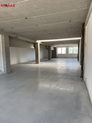 Pronájem kanceláře, Otrokovice, 312 m2