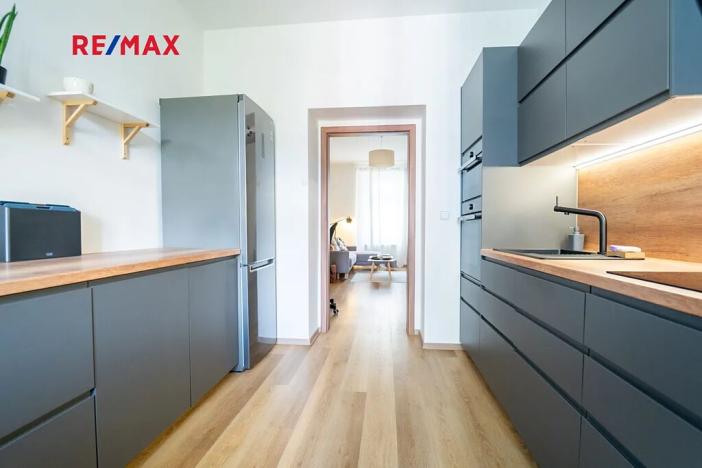 Prodej bytu 2+1, Praha - Karlín, Pernerova, 62 m2