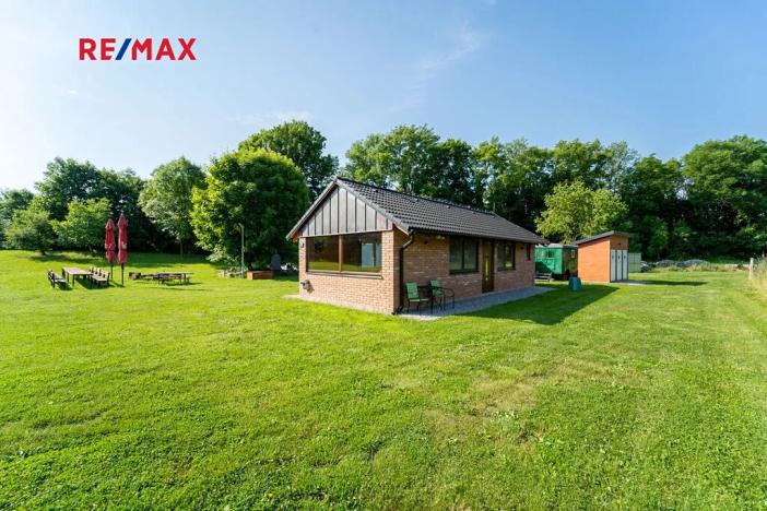 Prodej komerční nemovitosti, Chrášťany, 10917 m2