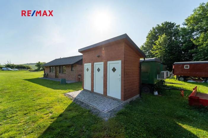 Prodej komerční nemovitosti, Chrášťany, 10917 m2