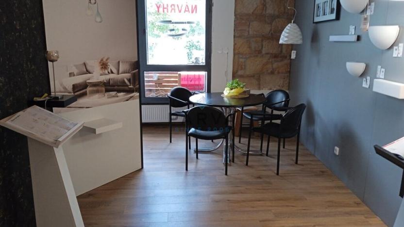 Pronájem obchodního prostoru, Plzeň - Jižní Předměstí, sady Pětatřicátníků, 173 m2