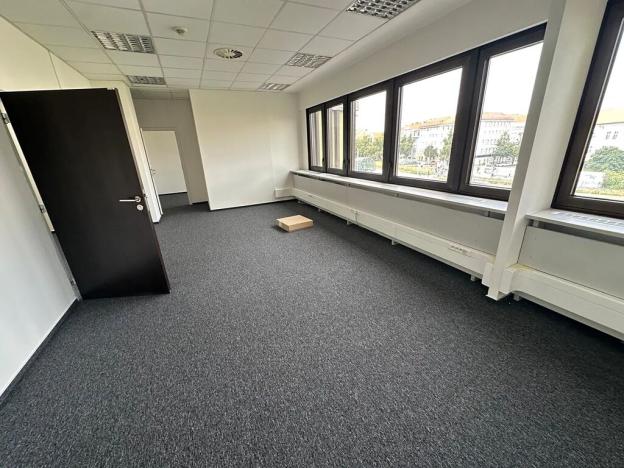 Pronájem kanceláře, Praha - Hradčany, Milady Horákové, 118 m2