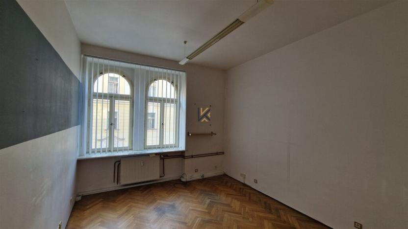 Pronájem kanceláře, Praha, Čermákova, 170 m2