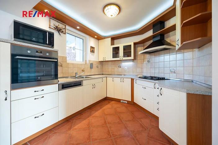 Pronájem rodinného domu, Praha - Lipany, Do potoků, 145 m2