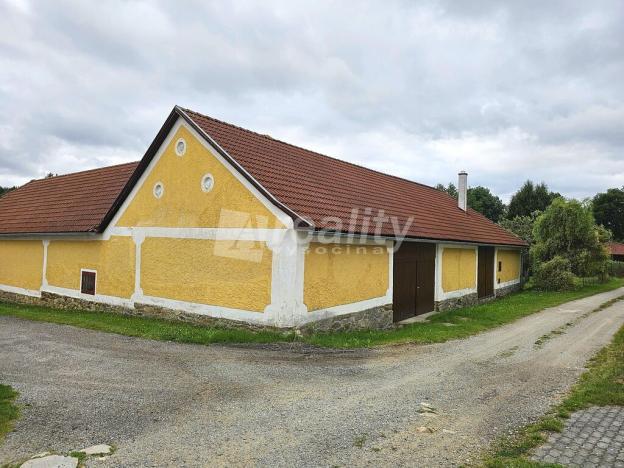 Prodej zemědělské usedlosti, Černovice - Vackov, 425 m2