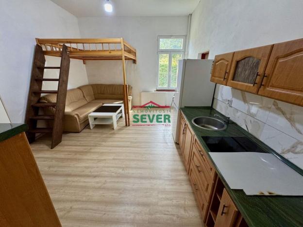 Prodej vícegeneračního domu, Vejprty, Husova, 450 m2