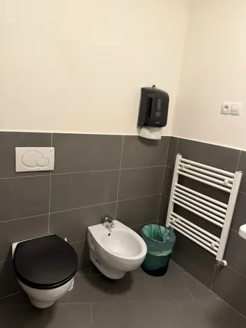 Prodej kanceláře, Praha - Holešovice, Pplk. Sochora, 98 m2