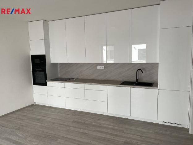 Pronájem bytu 3+kk, Zlín, Tyršovo nábřeží, 73 m2