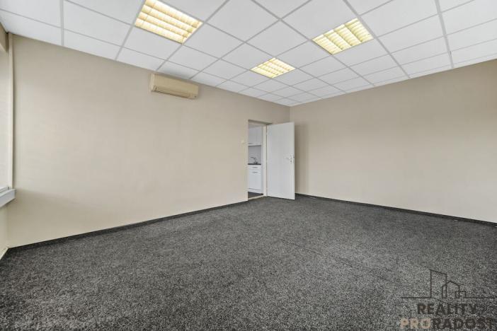 Pronájem obchodního prostoru, Pardubice, 17. listopadu, 97 m2