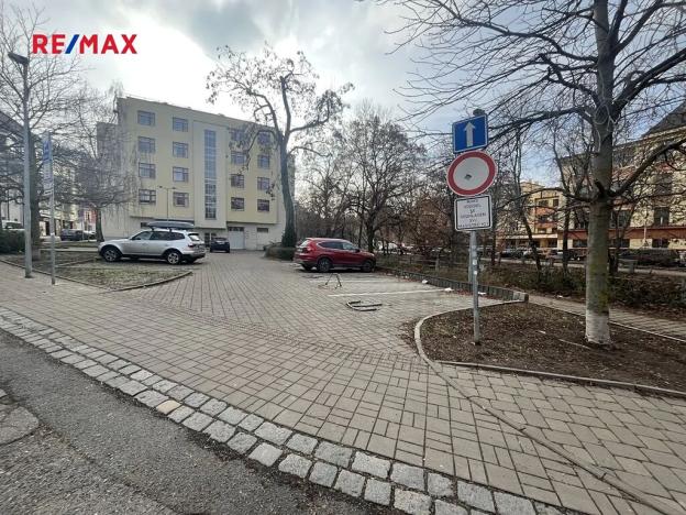 Pronájem garážového stání, Praha - Michle, Magistrů, 10 m2